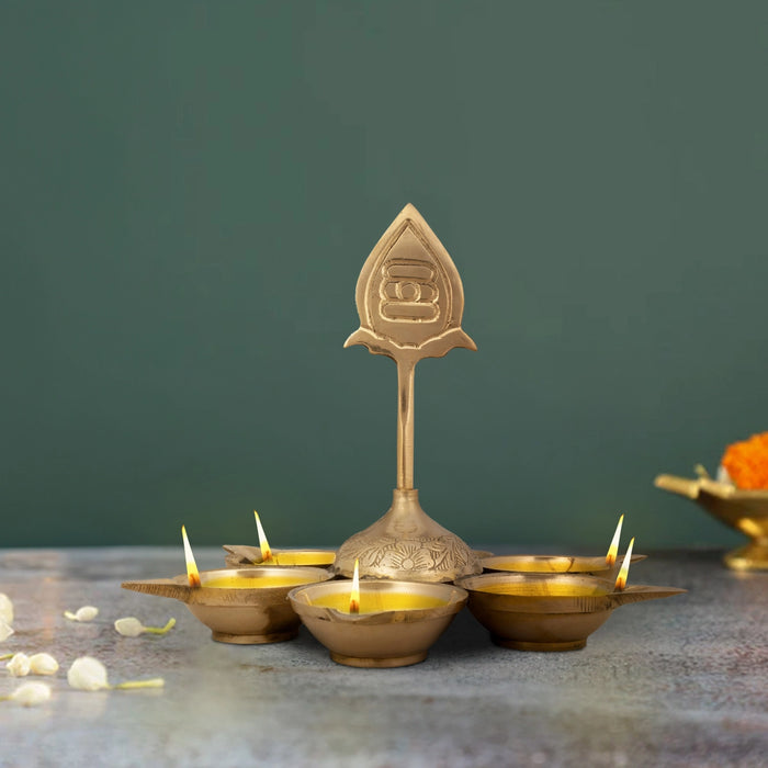 Arupadai Murugan Vel Deepam - 5.5 x 7 Inches | Vel With 6 Brass Vilakku/ Brass Lamp for Pooja