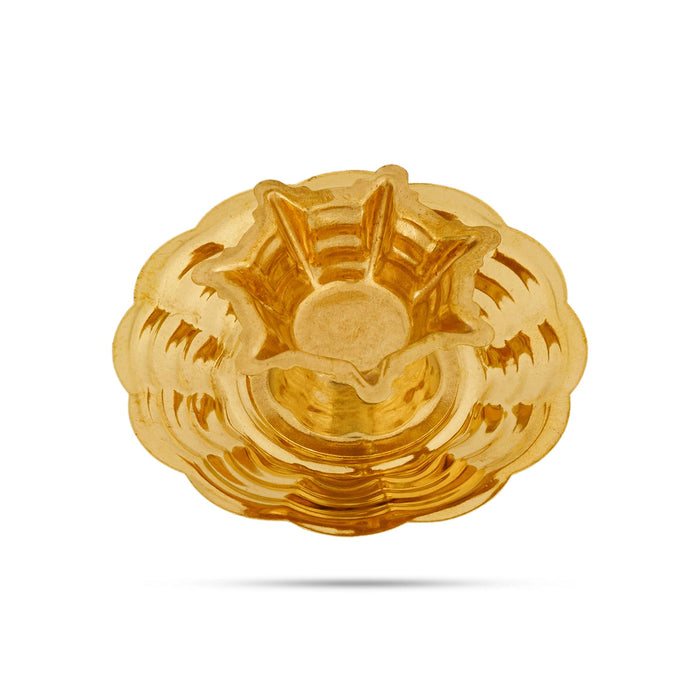 7 Face Brass Lamp With Plate - 1 x 3.5 Inches | Brass Pooja Diya/ Seven Face Brass Deepam for Home