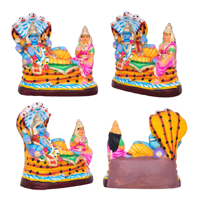 Vaikuntam Clay Golu Bommai Set - 9 x 8 Inches | Giri Golu Doll/ Navaratri Golu Bomma/Gombe/Bommai