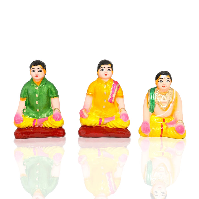Engagement Clay Golu Bommai Set - 7.5 x 6 Inches | Giri Golu Doll/ Navaratri Golu Bomma/ Bommai/ Gombe