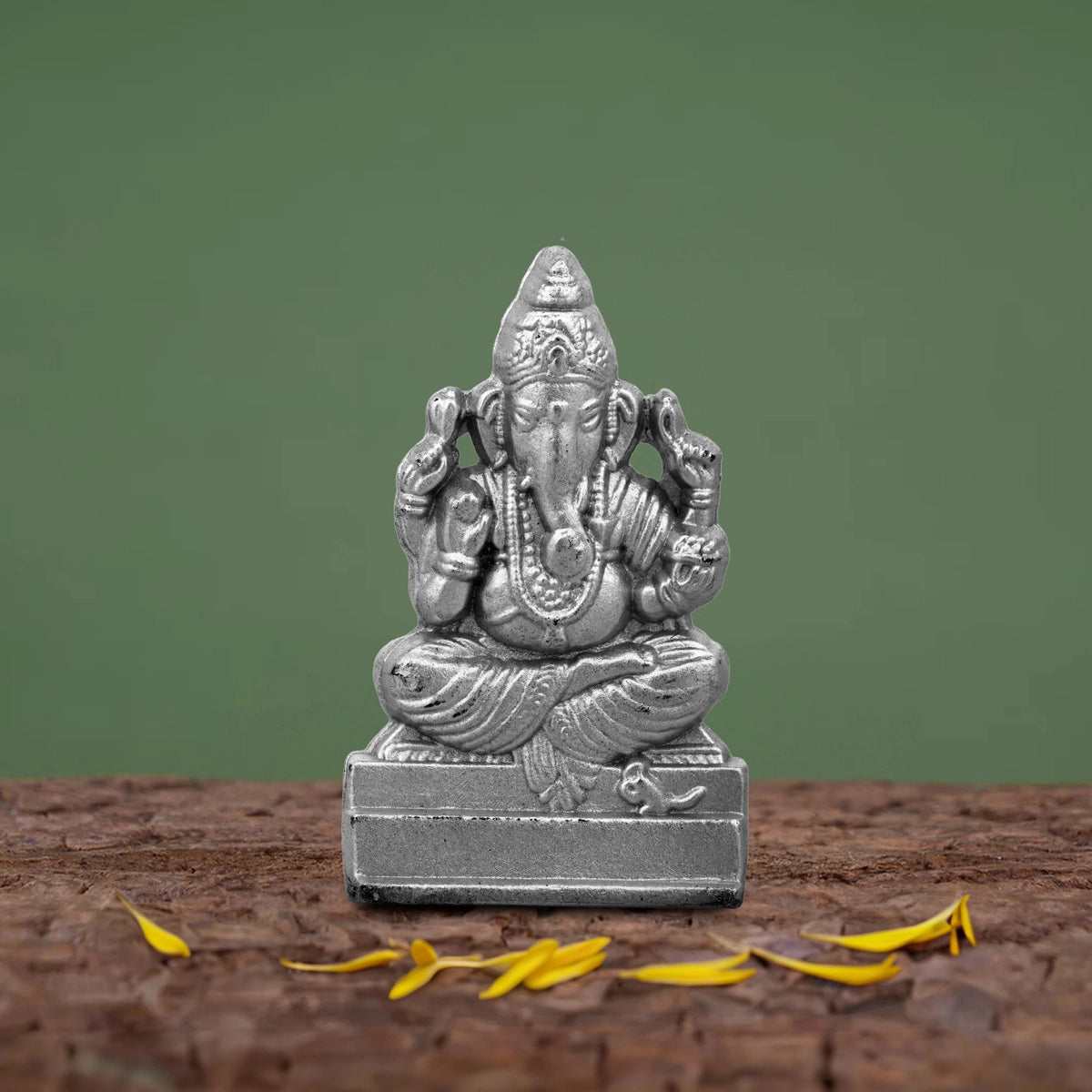 Creative Designs in Precious Stone Statues.